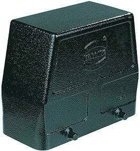 Eine schwarze Metallelektrobox mit zwei Schrauben am Boden, mit einer strukturierten Oberfläche und einem nicht identifizierten geprägten Logo auf der Vorderseite.
