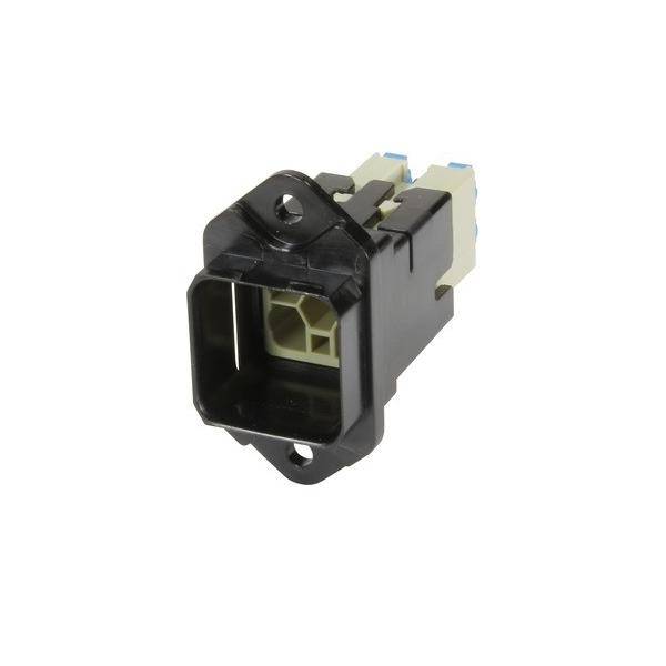 Ein schwarzer Automotive-Relaisstecker mit mehreren Anschlüssen, konzipiert für elektrische Verbindungen in Fahrzeugen, vor einem weißen Hintergrund.