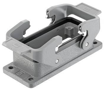 Ein grau-metallisches industrielles Anschlussgehäuse mit einem Scharnierverschlussmechanismus, entwickelt zum Sichern elektrischer Verbindungen in Ausrüstung.