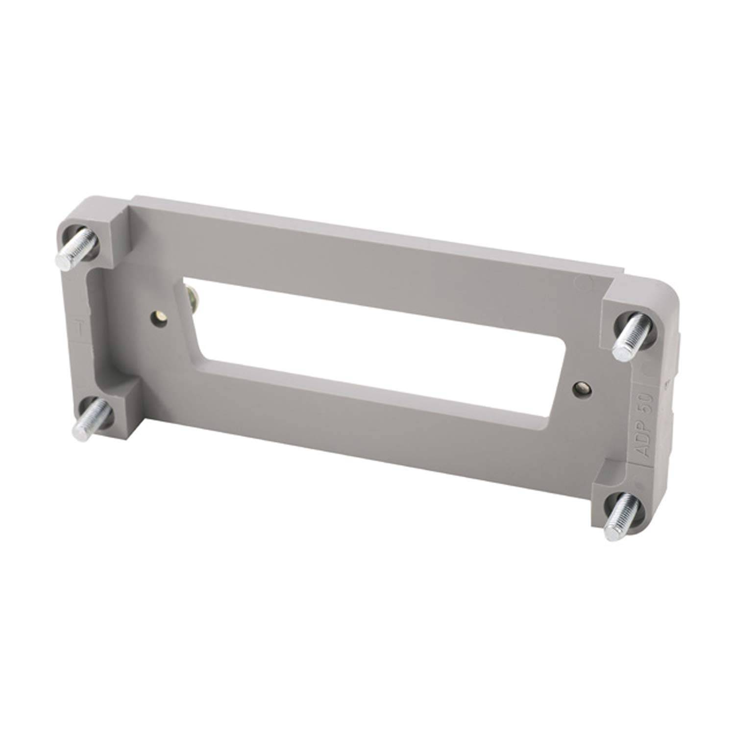 Eine rechteckige graue Montageklammer mit vier angebrachten Schrauben zur Befestigung von Komponenten.