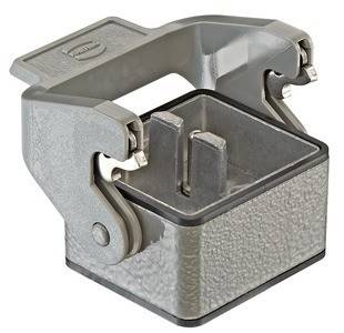 Ein industrielles Metallsteckergehäuse mit klappbarem Deckel und Verriegelungsmechanismus, konzipiert zum Sichern und Schützen elektrischer Verbindungen.