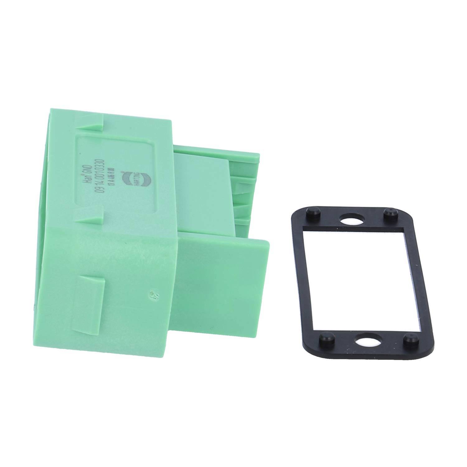 Rechteckiger grüner Kunststoff-Wandkasten mit separater schwarzer rechteckiger Montageklammer, verwendet für elektrische Installationen.