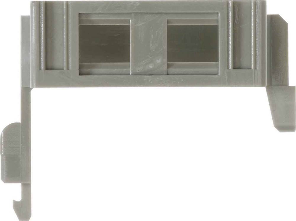 Ein grauer rechteckiger Panel mit drei versenkten Abschnitten, wobei der mittlere Abschnitt größer ist als die seitlichen, höchstwahrscheinlich Teil eines Schablonen- oder Rahmendesigns.