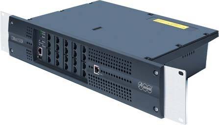 Rack-montierter Netzwerk-Switch oder Server-Gerät mit mehreren Ethernet-Anschlüssen und einem vorderen Anzeigefeld, dargestellt in einem Metallgehäuse mit Befestigungsohren.