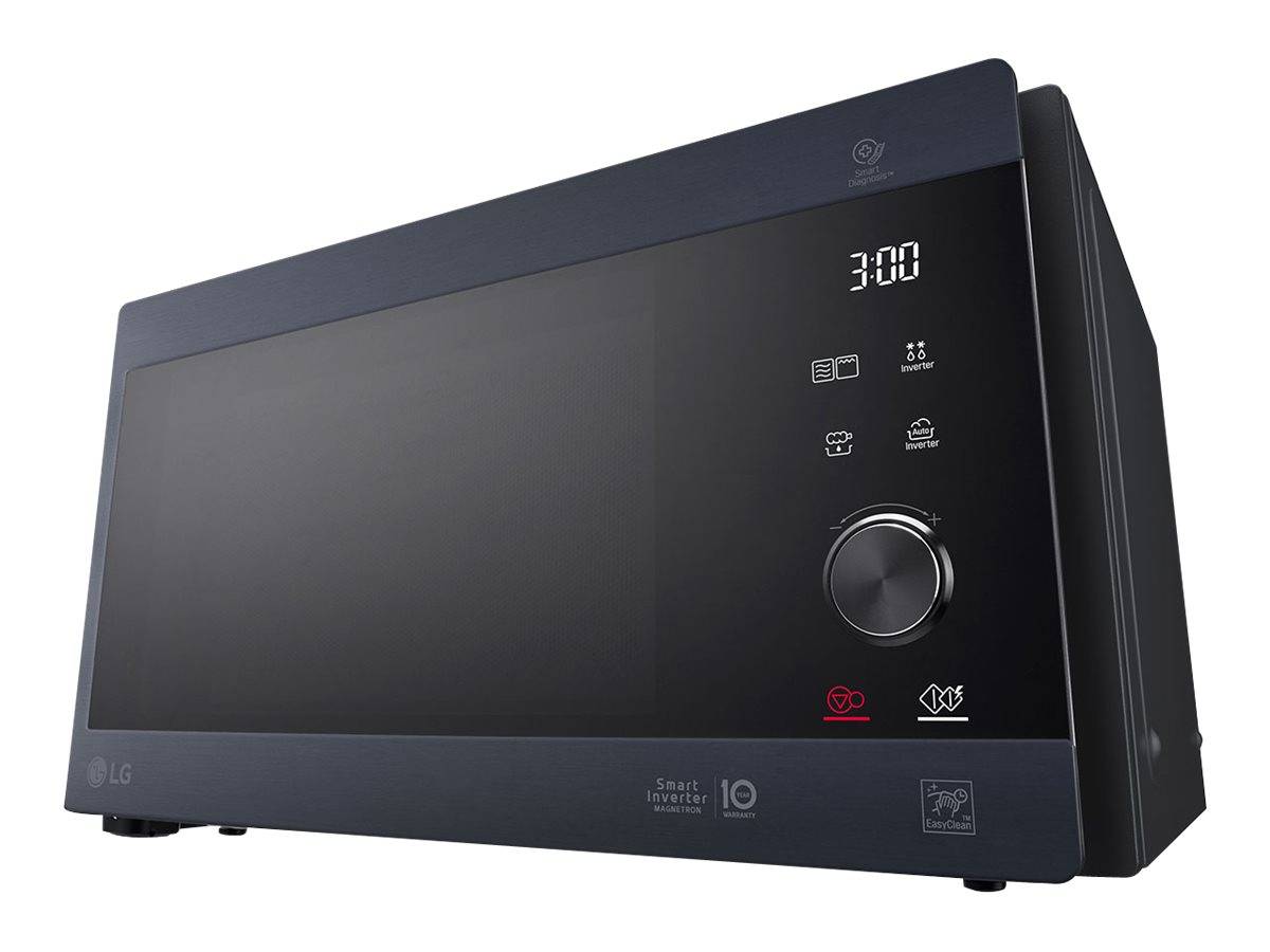 Schwarze LG-Mikrowelle mit digitaler Uhr, die 3:00 anzeigt, Touchbedienung und großer Glastür.