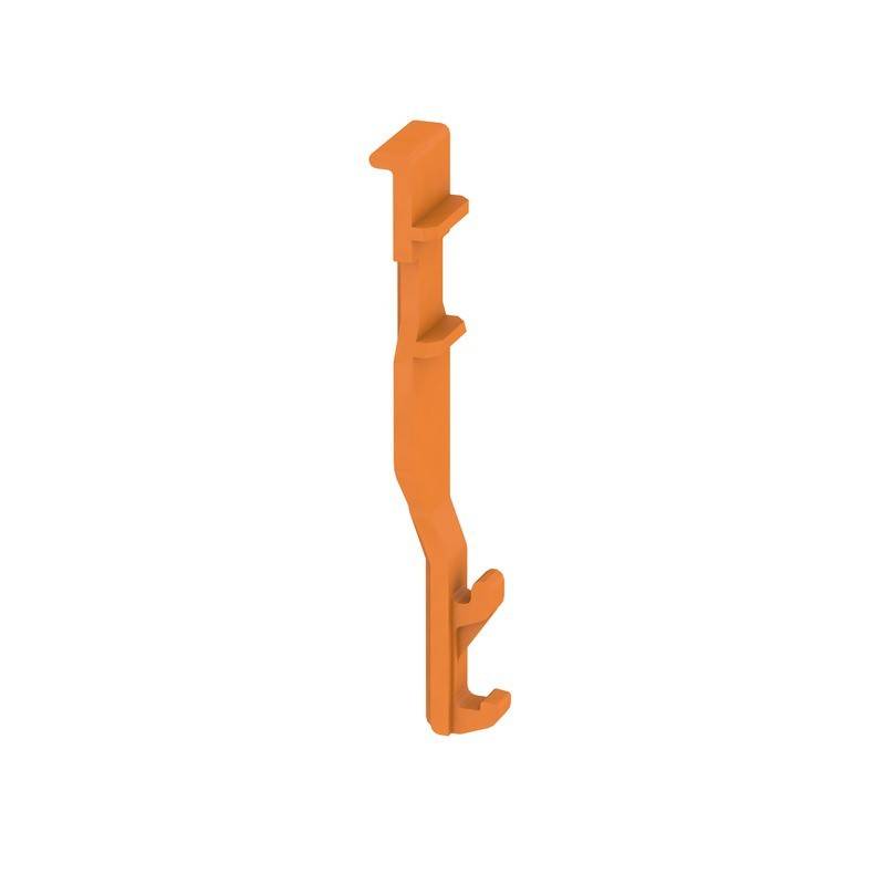 Eine orangefarbene, L-förmige Kunststoffhalterung mit Haken, wahrscheinlich zum Tragen oder Montieren von Gegenständen, auf einem weißen Hintergrund.