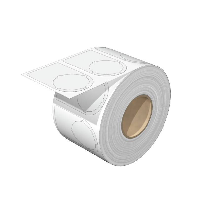 Eine Rolle weißer Etiketten mit gewellten Kanten, bereit zum Drucken oder Beschriften, vor einem neutralen Hintergrund.