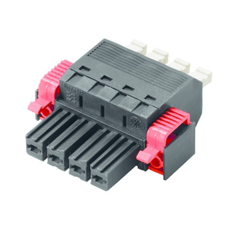 Ein schwarzer und roter elektrischer Steckverbinder mit mehreren Schlitzen, der entwickelt wurde, um Drähte oder Kabel innerhalb eines elektronischen Geräts zu verbinden.