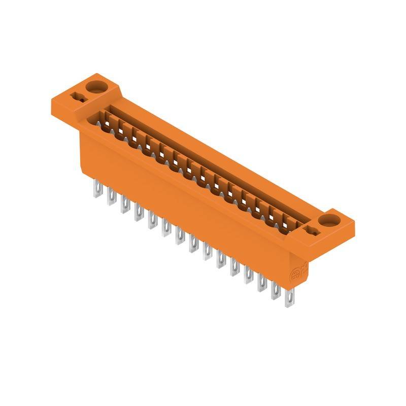 Ein orangefarbener elektronischer Steckverbinder mit mehreren Pins für die Plattenintegration, der zwei Befestigungslöcher an jedem Ende aufweist.