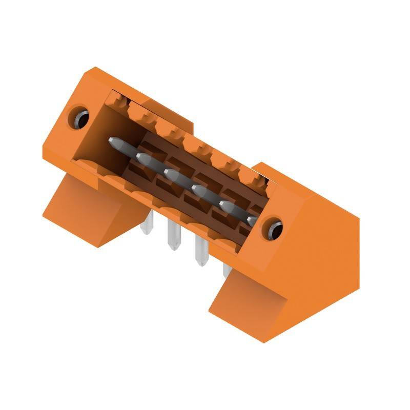 Orangefarbener elektrischer Steckverbinder mit fünf Metallpins, für Leiterplatten konzipiert, aus einer angeschrägten Draufsicht dargestellt.