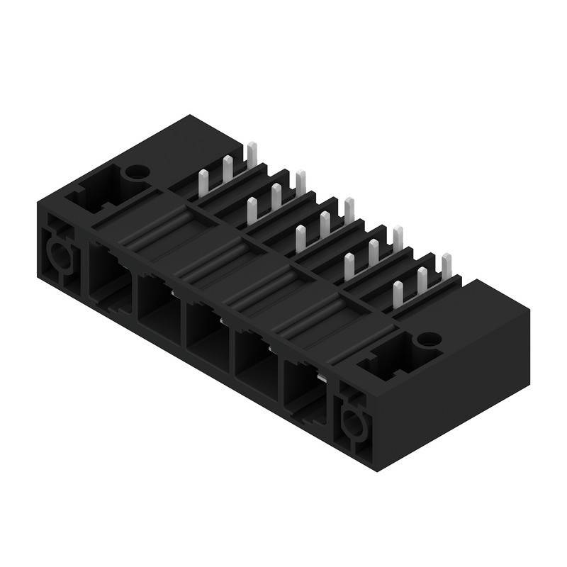 Ein schwarzer elektronischer Stecker mit zehn silbernen Metallstiften, der für Schaltkreisverbindungen verwendet wird und aus einer Perspektive im Winkel gezeigt wird.