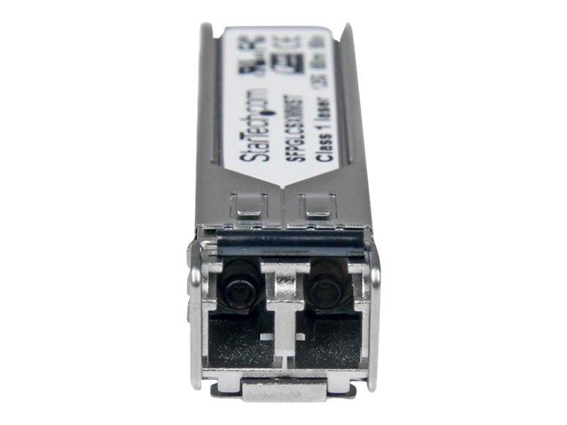 Nahaufnahme eines kleinen Metallfaseroptik-Transceiver-Moduls mit einem Dual-Port-Stecker und einer Beschriftung mit 