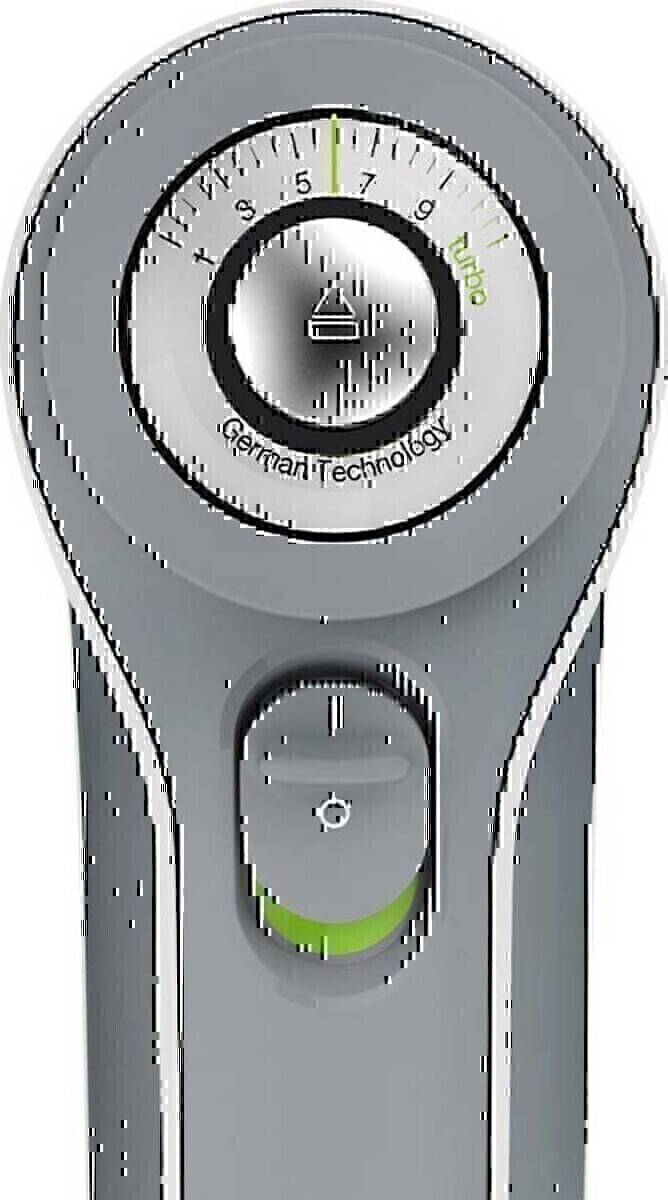 Eine Nahaufnahme eines tragbaren elektronischen Geräts mit einem Knopf, der mit „Deutsche Technologie