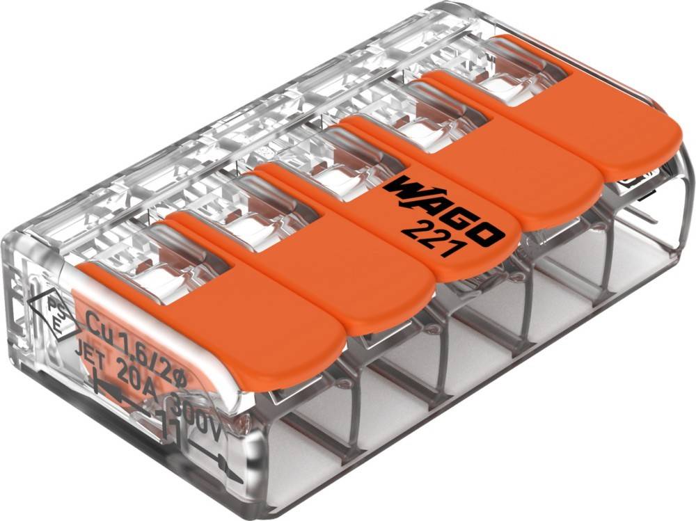 Ein transparenter elektrischer Verbinder mit orangefarbenen Hebeln, beschriftet mit 'WAGO 221', zur Verbindung von Kupferleitern, geeignet für schnelle Installation.