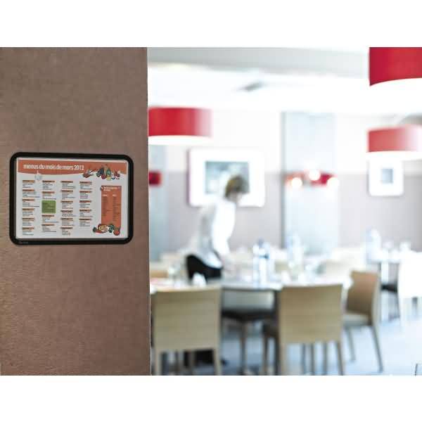 Info-Rahmen A4 selbstklebend/Magnetverschluss VE=2 Stück schwarz