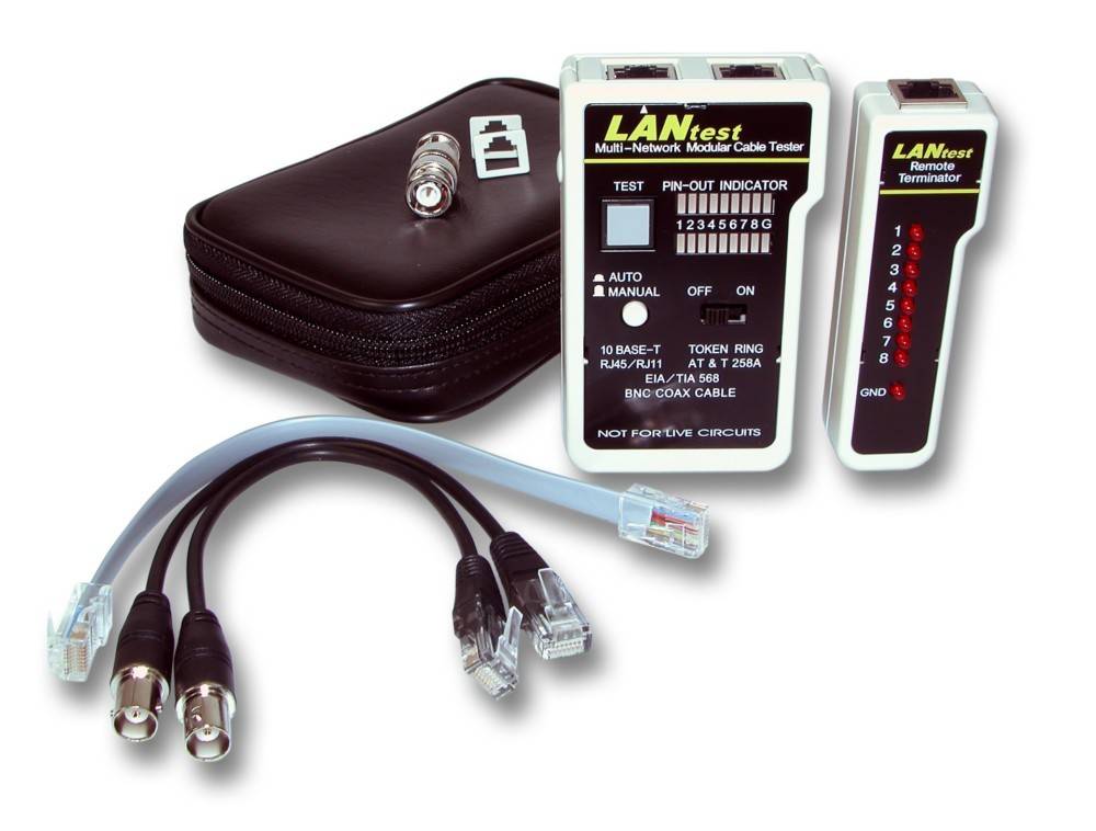 LAN-Testsatz mit Netzwerk-Kabeltester, Fernabschluss, Anschlüssen und schwarzer Reißverschlusstasche. Verwendet zum Testen von Kabelverbindungen.
