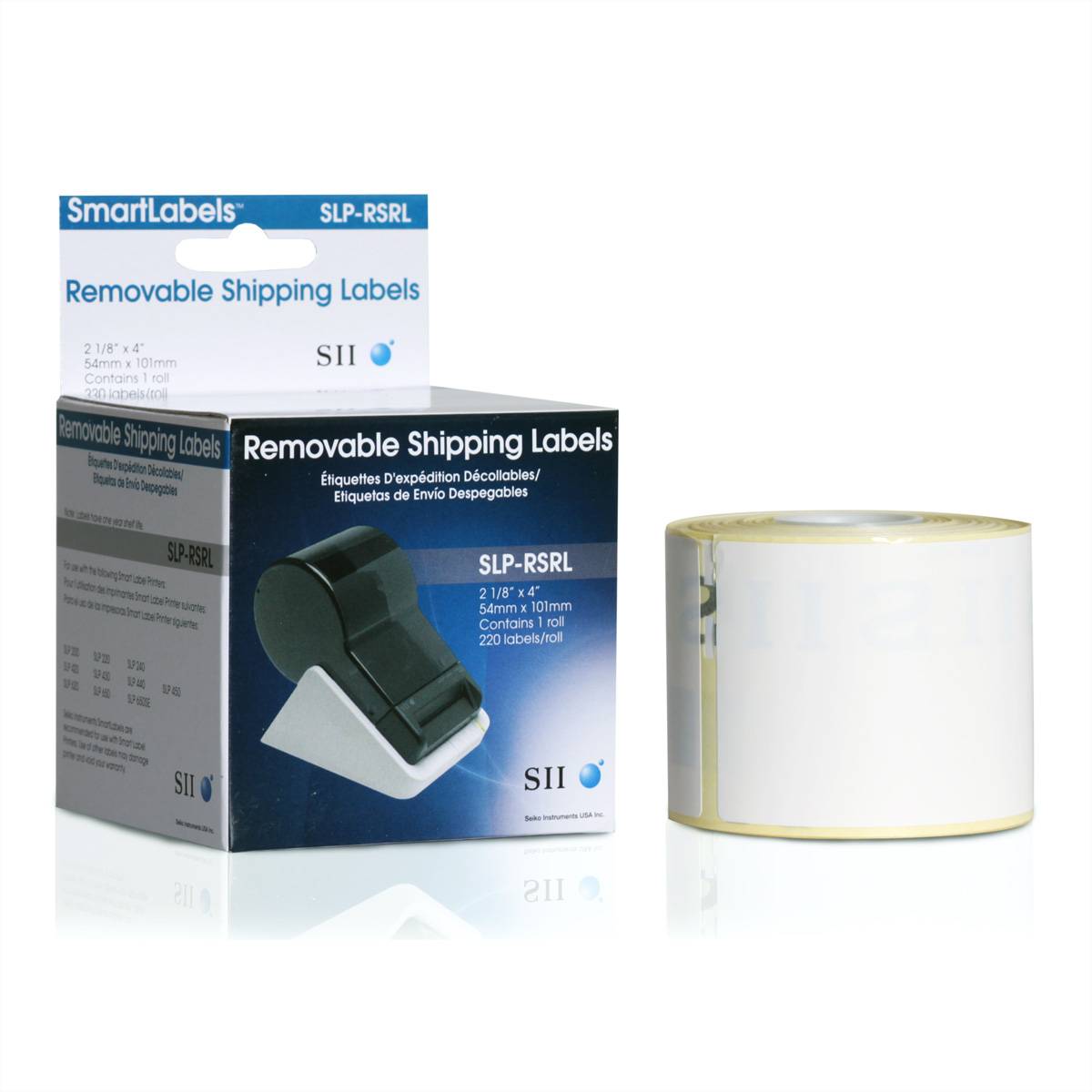 SmartLabels abnehmbare Versandetiketten-Verpackung neben einer Rolle leerer weißer Etiketten auf weißem Hintergrund.