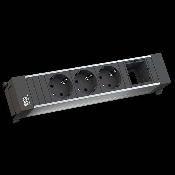 Ein Steckdosenleiste mit drei europäischen Steckdosen und einem leeren Modulsteckplatz, geeignet zur Montage in Möbel für bequemen Zugang.