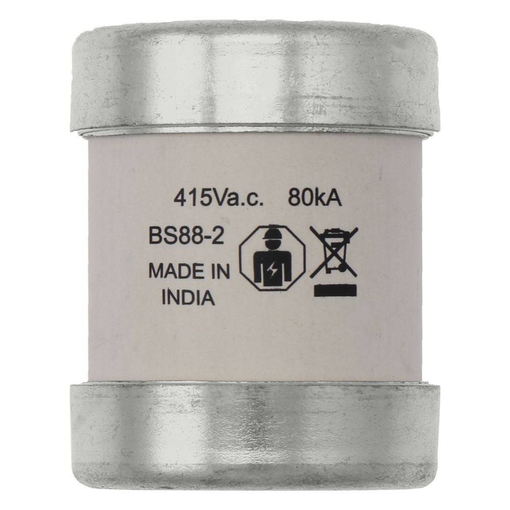 Eine Zylindersicherung mit elektrischer Beschriftung '415V a.c. 80kA, BS88-2, Made in India' mit Sicherheitssymbolen.