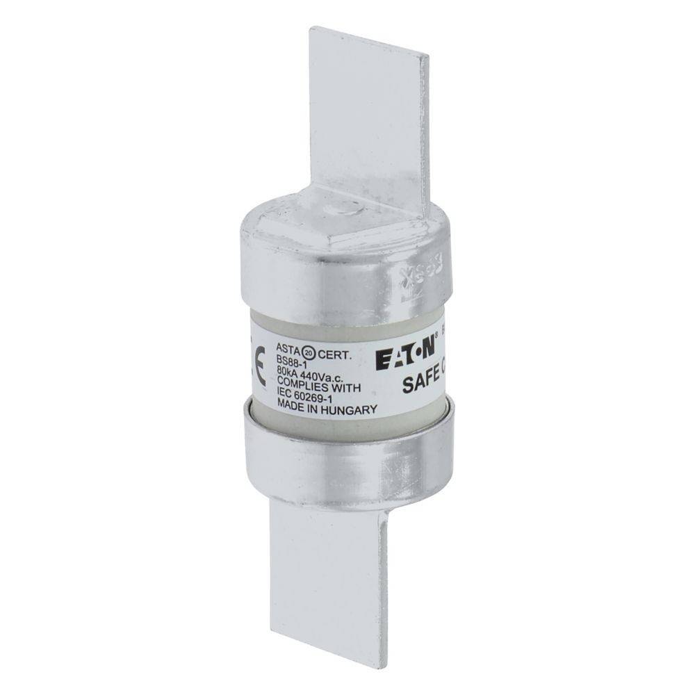 Eine zylindrische elektrische Sicherung mit der Bezeichnung 'Eaton Bussmann' mit Metallkontakten, ausgelegt für 63A, 440V, konform mit IEC 60269-1, hergestellt in Ungarn.