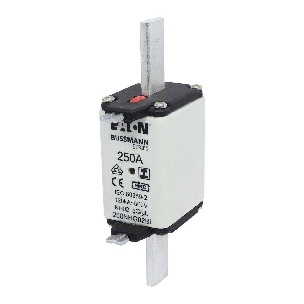 Eine weiße 250A-Sicherung der Marke 'Eaton Bussmann Series' mit Metallkontakten an beiden Enden, verwendet zum Schutz elektrischer Stromkreise.