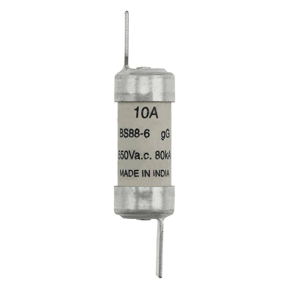 Eine zylindrische elektrische Sicherung mit der Beschriftung '10A', 'BS88-6', 'gG', ausgelegt für '550Va.c.' und '80kA', mit Metallstiften, gekennzeichnet mit 'Made in India'.