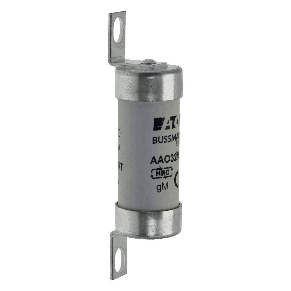Eine zylindrische Eaton Bussmann Sicherung, Modell AAO32M, abgebildet mit Metallbefestigungsbügeln an beiden Enden, verwendet für elektrischen Leitungsschutz.