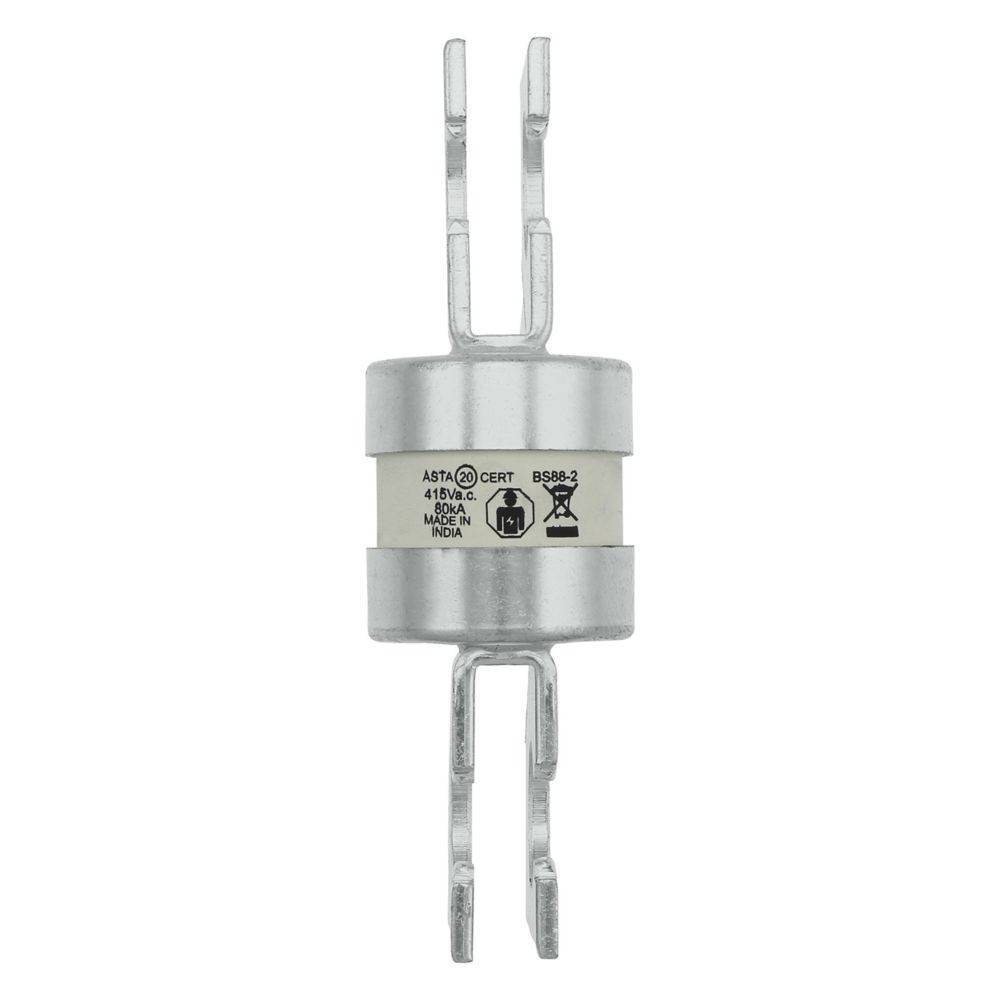 Eine Zylindersicherung mit Metallendkappen, beschriftet mit 'ASTA CERT 415V a.c. BS88-2', die ihre technischen Spezifikationen und Zertifizierungsstandards anzeigt.