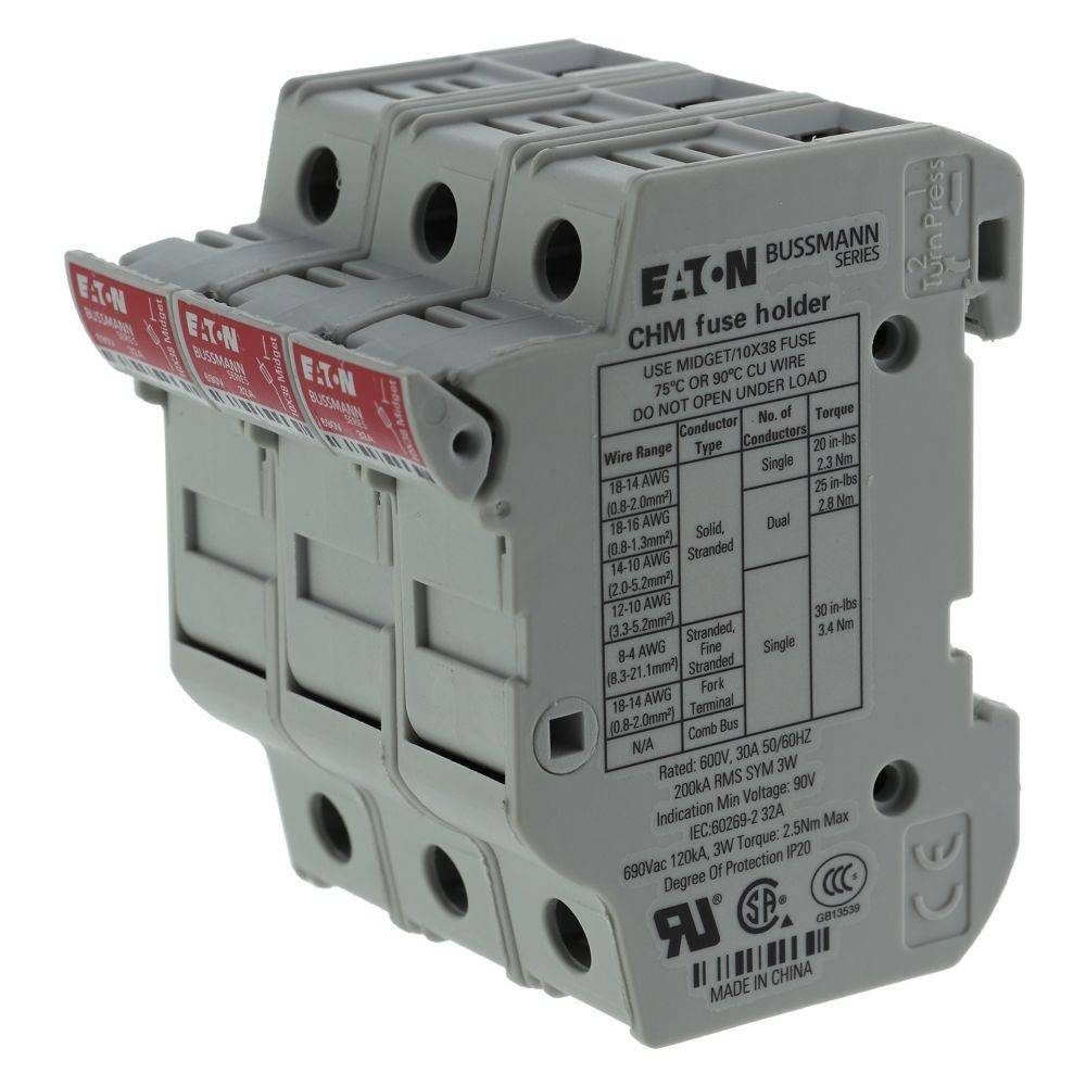 Ein dreipöliger CHM-Sicherungshalter der Eaton Bussmann-Serie, gekennzeichnet für die Verwendung mit spezifischen Sicherungen und mit Angabe elektrischer Bewertungen und Standards.