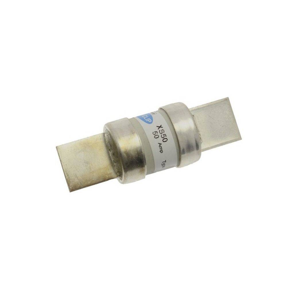 Eine zylindrische Metallsicherung mit der Beschriftung 'X-S50, 150 Amp, 750V' und flachen Metallverbindern an jedem Ende.