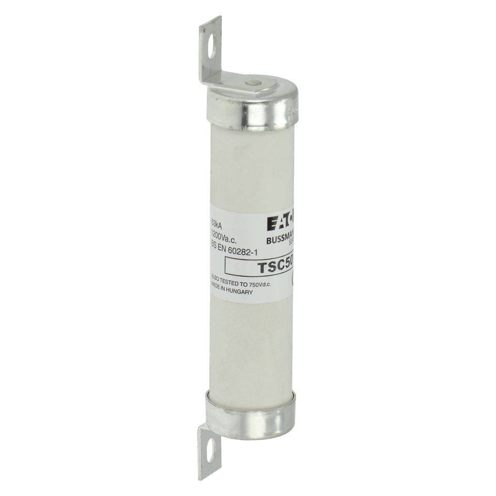 Eine zylindrische Bussmann TSC50 Sicherung mit Metallendkappen und einem Etikett. Ausgelegt für 750 Volt. Konzipiert für elektrischen Leitungsschutz.