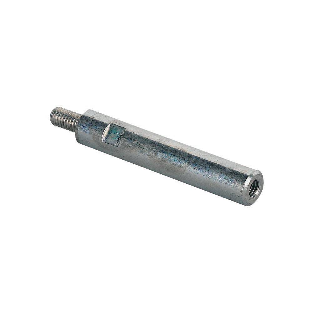 Eine Metallstange mit Gewindeanschlüssen, die für mechanische oder Befestigungszwecke verwendet wird, vor einem weißen Hintergrund präsentiert.