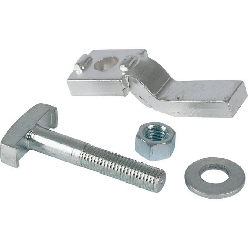 Eine Metallklemme bestehend aus einem gebogenen Klemmstück, einem Bolzen, einer Mutter und einer Scheibe. Entwickelt zum Befestigen von Teilen bei Montagen oder in Maschinen.