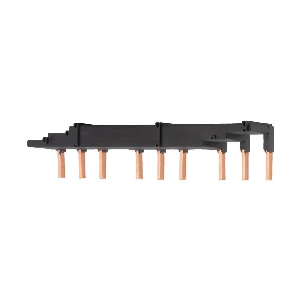 Ein schwarzer Kunststoffteil mit mehreren hervorstehenden Kupferstiften, die in einer Reihe angeordnet sind. Das Bauteil ist wahrscheinlich ein Verbinder oder eine elektronische Komponente.