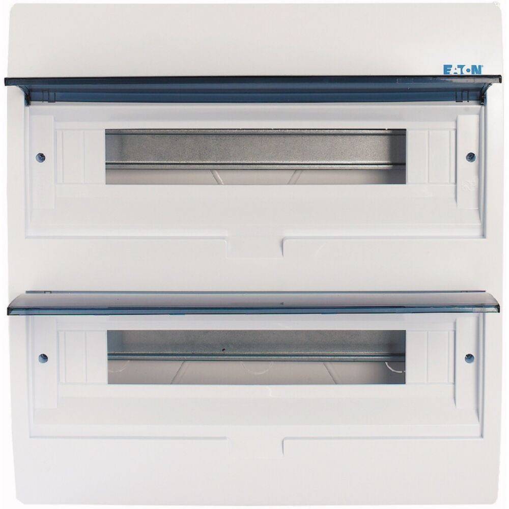 Eaton-Elektrotafel mit zwei transparenten Scharnierdeckeln. Verwendet zum Unterbringen von Sicherungsautomaten oder elektrischen Steuerungsgeräten.