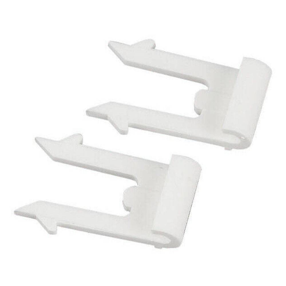 Zwei weiße Plastikclips, jeweils mit einer rechteckigen Basis und spitzen Enden, zum Befestigen von Gegenständen konzipiert.