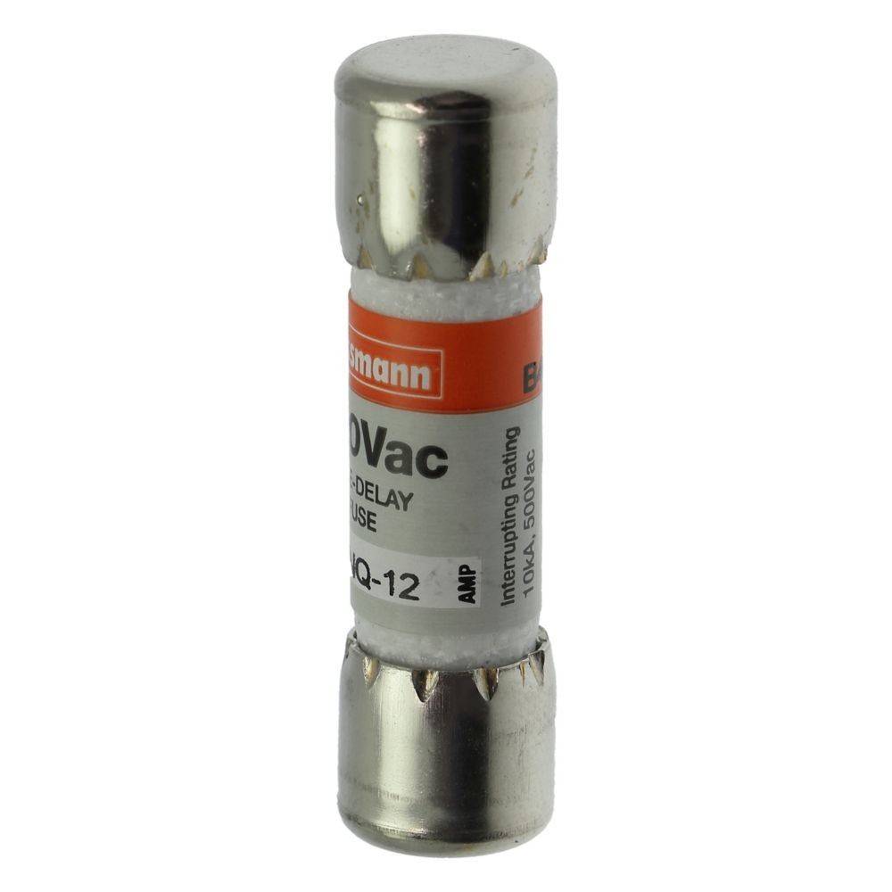 Sicherung mit Metallenden und einem weißen Körper, beschriftet mit 'Bussmann Low-Peak Time-Delay Sicherung 12A', verwendet in elektrischen Anwendungen.