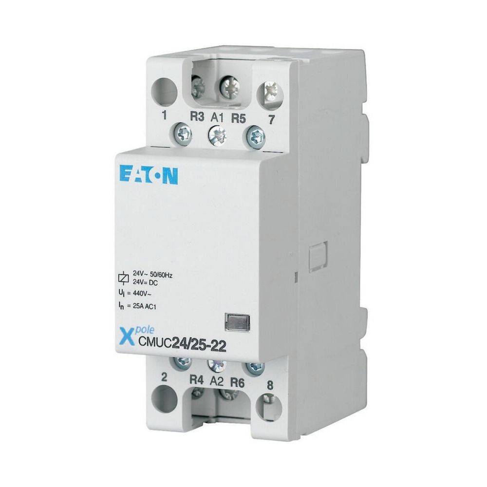 Ein weißes Eaton-Relais mit beschrifteten Anschlüssen zur Verbindung. Das Relais ist vom Modell CMUC24/25-22, unterstützt 24V~50/60Hz, 24V-DC, Ui=440V.