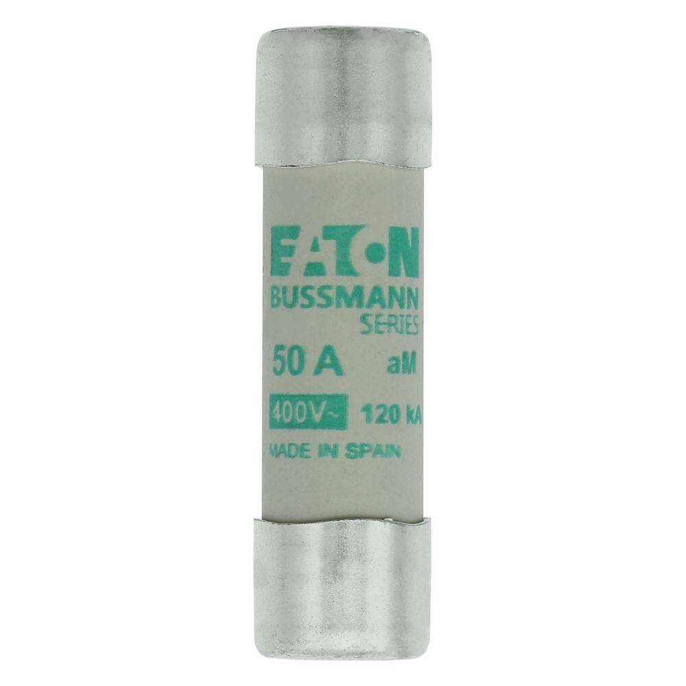 Eine Zylindersicherung mit der Aufschrift 'Eaton Bussmann Series', Nennwert '50A 400V', mit den Markierungen 'aM', '120kA' und 'Made in Spain'.