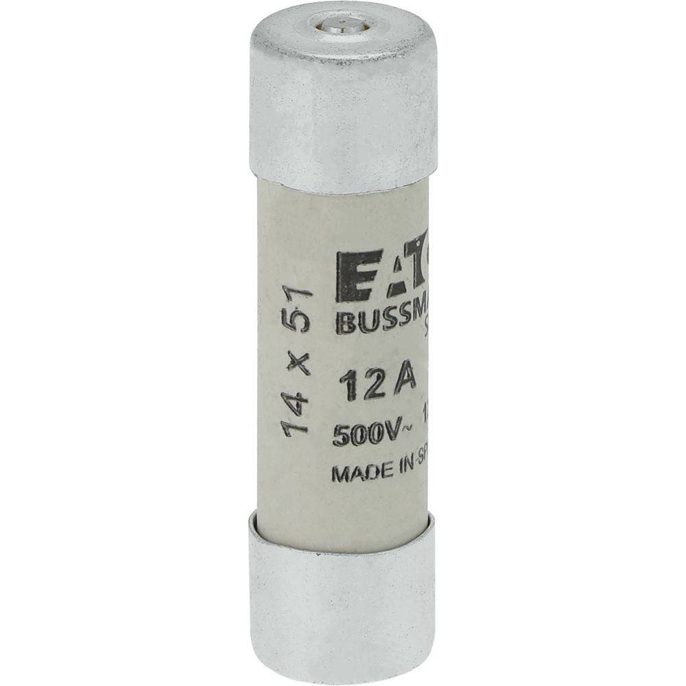 Eine Nahaufnahme einer zylindrischen Sicherung mit den Aufdrucken 'Bussmann 12A 500V' und 'Eaton', die zum Schutz elektrischer Schaltkreise verwendet wird.