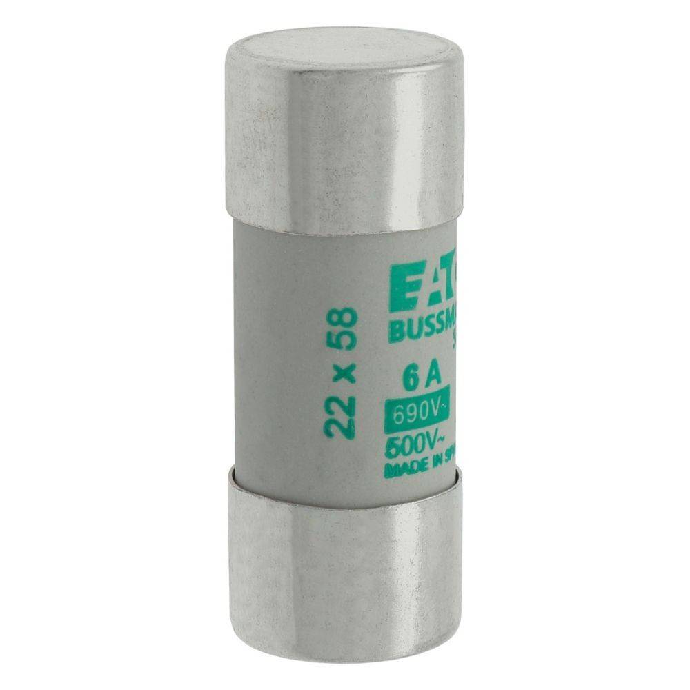 Eine zylindrische elektrische Sicherung mit der Beschriftung 'Eaton Bussmann, 6A, 690V, 22x58, 500V~' mit Metallendsowie angegebenen Spezifikationen und Spannungskapazität.
