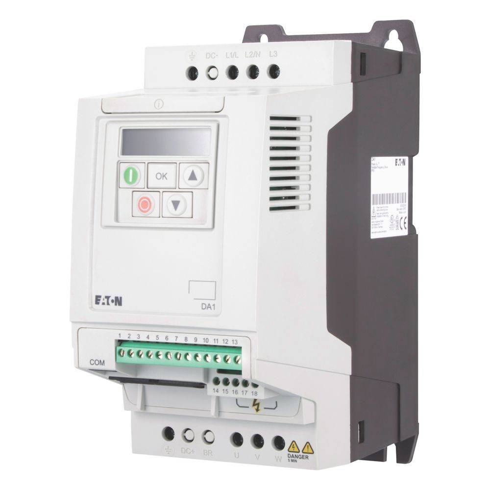 Eaton DA1 Serie Frequenzumrichter, zeigt Bedienelemente und Anschlusspunkte zur Steuerung von elektrischen Systemen.