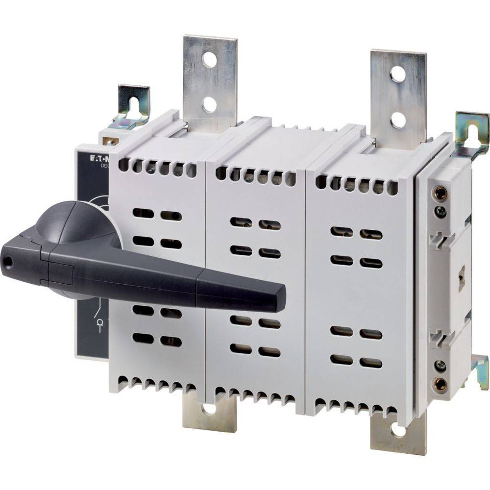 Ein dreipoliger Trennschalter mit schwarzem Griff, vertikal montiert. Dient zum manuellen Unterbrechen oder Schließen eines elektrischen Stromkreises.