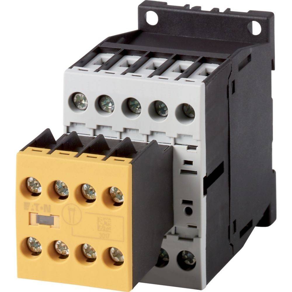 Ein schwarzer und grauer elektrischer Schütz mit einer gelben Frontplatte, ausgestattet mit Schraubklemmen für die Verdrahtung. Wird in elektrischen Schaltkreisen zum Schalten von Strom verwendet.