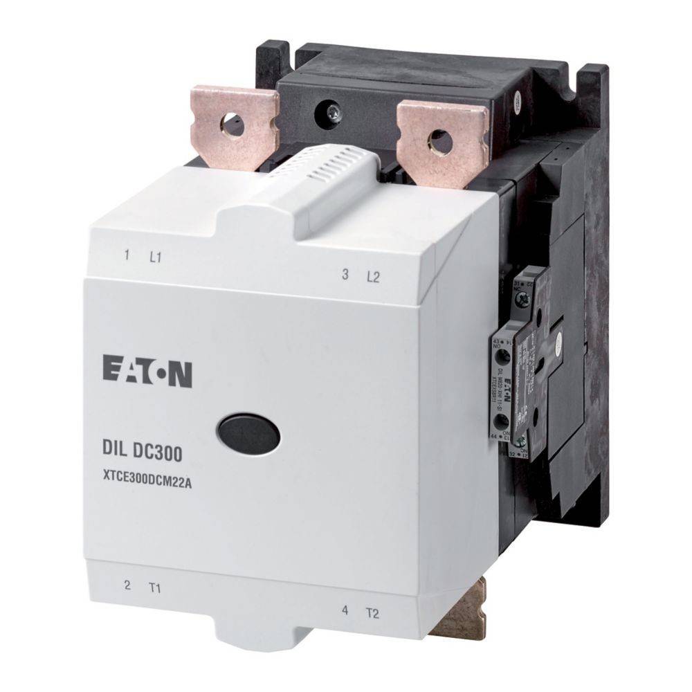 Ein elektrischer Schütz mit drei Eingangsklemmen, die mit L1, L2 und L3 beschriftet sind, und Ausgangskontakten, der zur Steuerung eines Stromkreises verwendet wird.