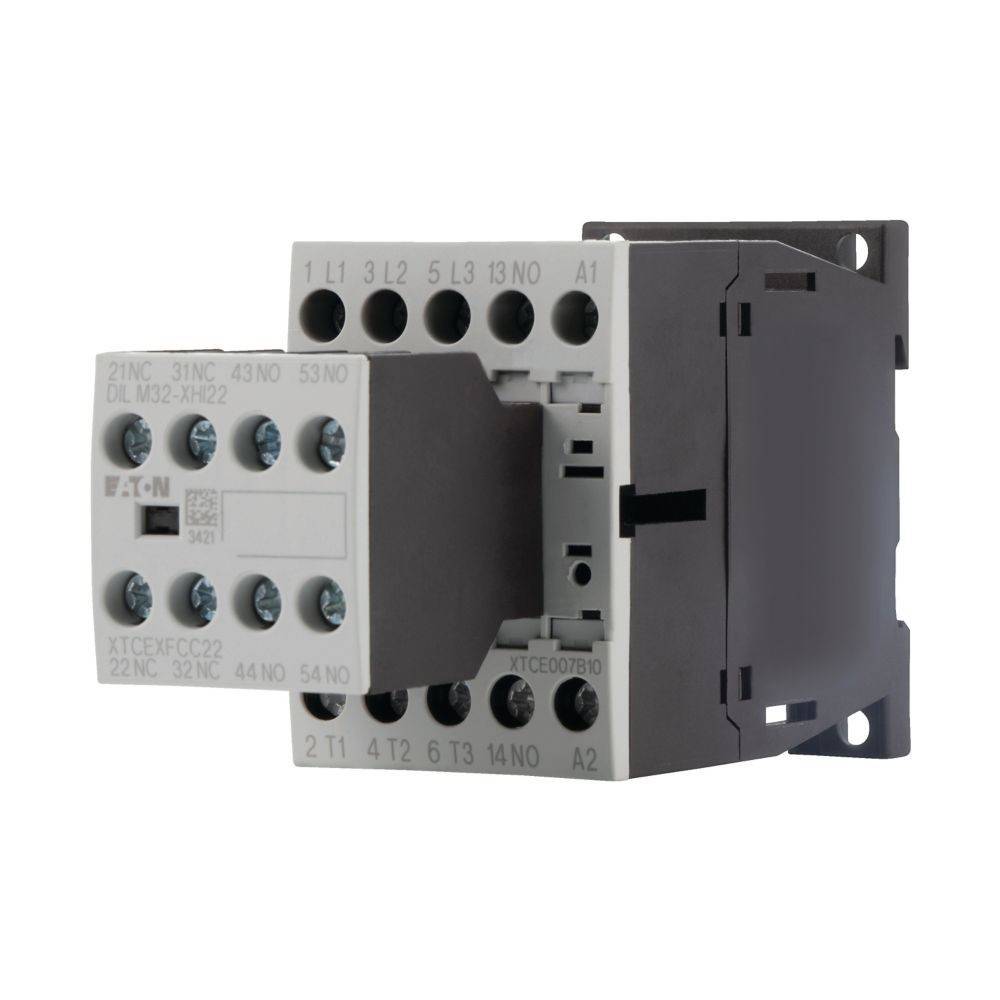 Ein elektrischer Schütz mit beschrifteten Anschlusspunkten für einen Steuerkreis, mit Modeldetails, vor einem einfarbigen Hintergrund.