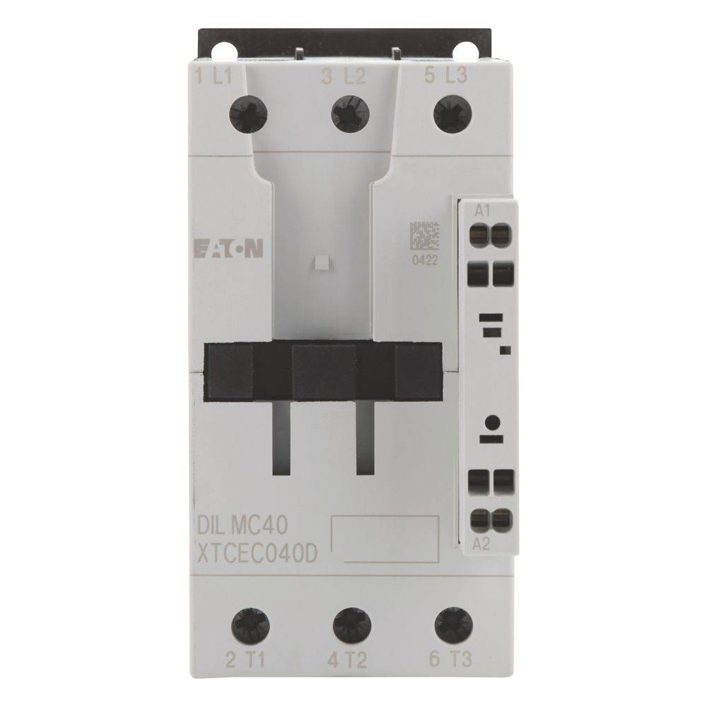 Eaton DIL MC40 XTCEC040D Schütz', weiße Gehäuse, schwarzer Schalter, sechs Anschlusspunkte beschriftet mit L1, L2, L3, T1, T2, T3.