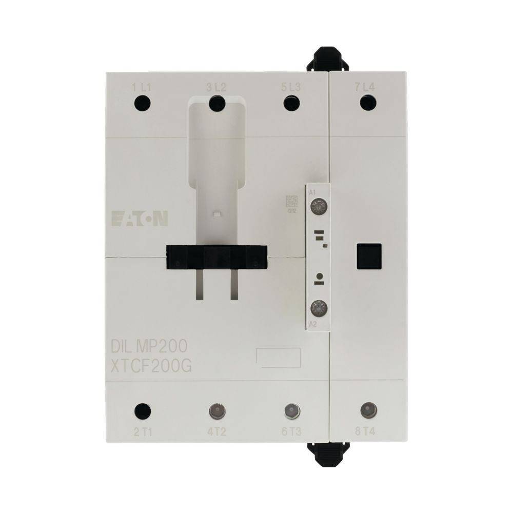 Ein weißer Eaton DIL MP200 Schütz mit beschrifteten Anschlusspunkten, verwendet zur Steuerung elektrischer Stromkreise.