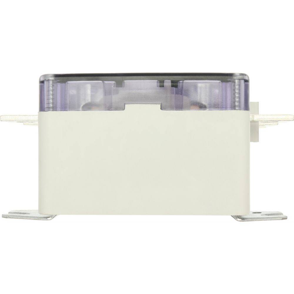 Ein grauer elektrischer Relais mit transparenter Abdeckung, der die internen Komponenten zeigt, und Metallanschlüsse für Verbindungen an den Seiten.