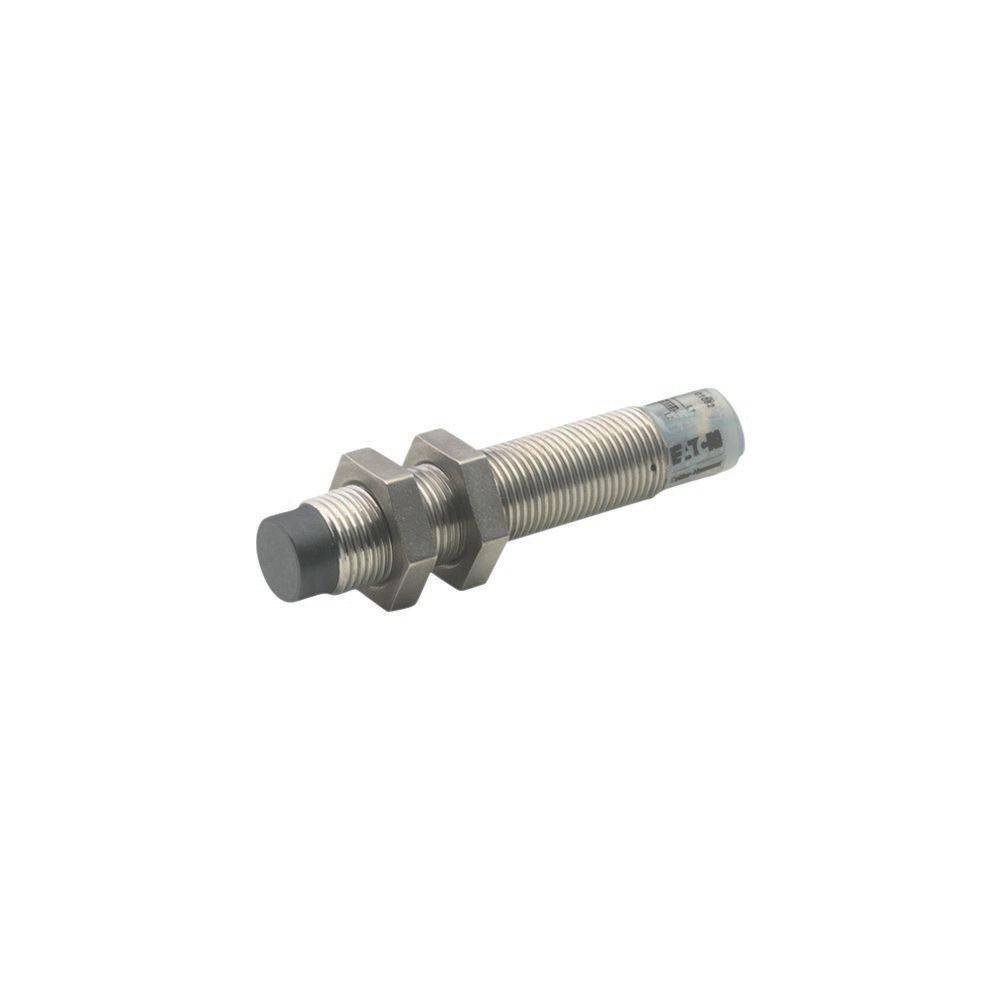 Ein zylindrischer Metallsensor mit Gewindekörper und Sechskantmutter, der häufig zur Näherungserkennung in industriellen Anwendungen eingesetzt wird.